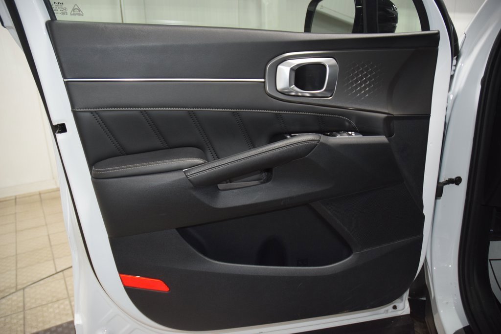 Used 2022 Kia Sorento SX image 43