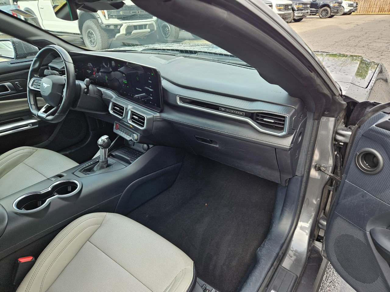 Used 2024 Ford Mustang Premium image 13