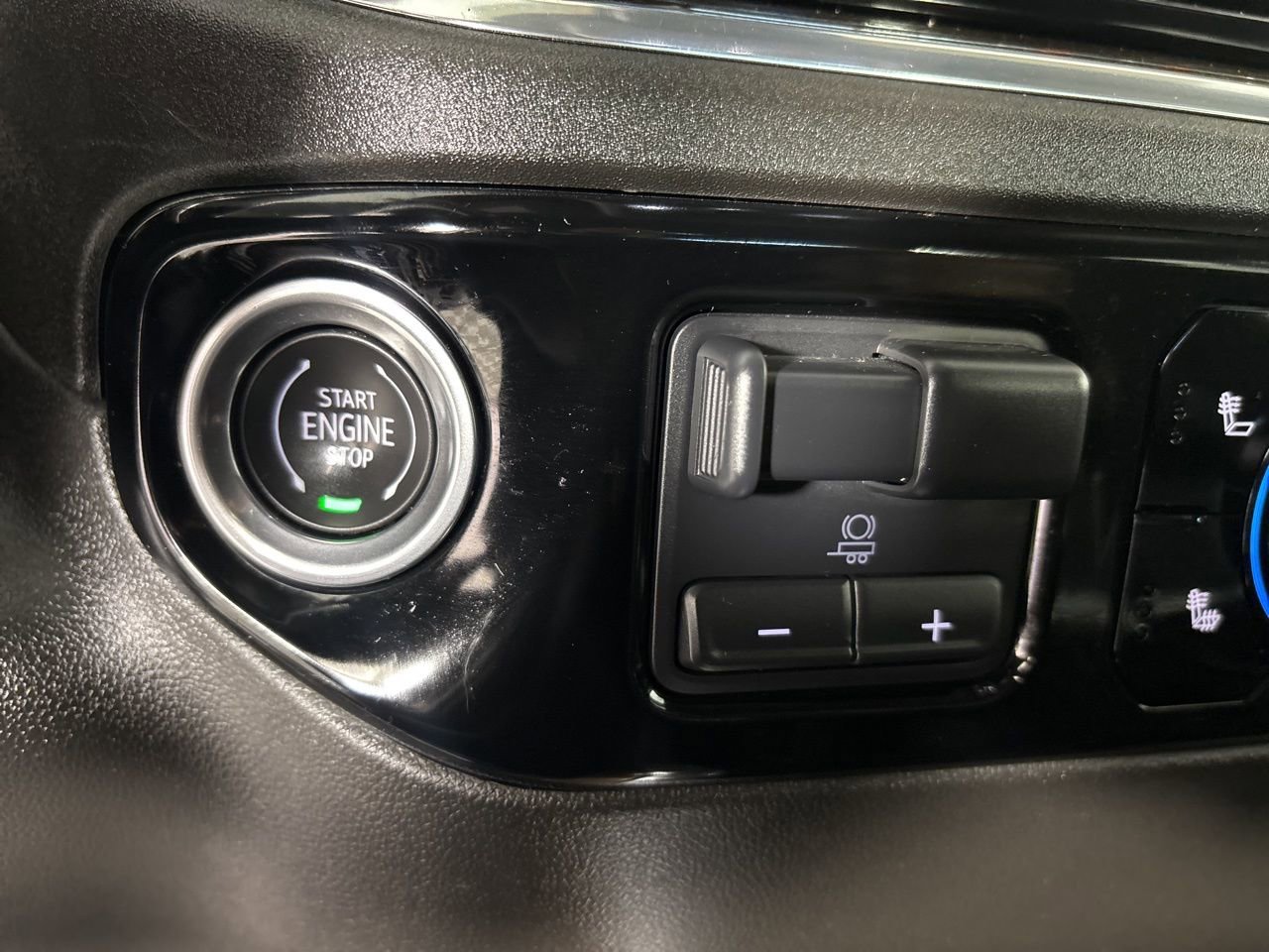 Used 2023 Chevrolet Silverado 1500 RST w/ Convenience Package II image 16