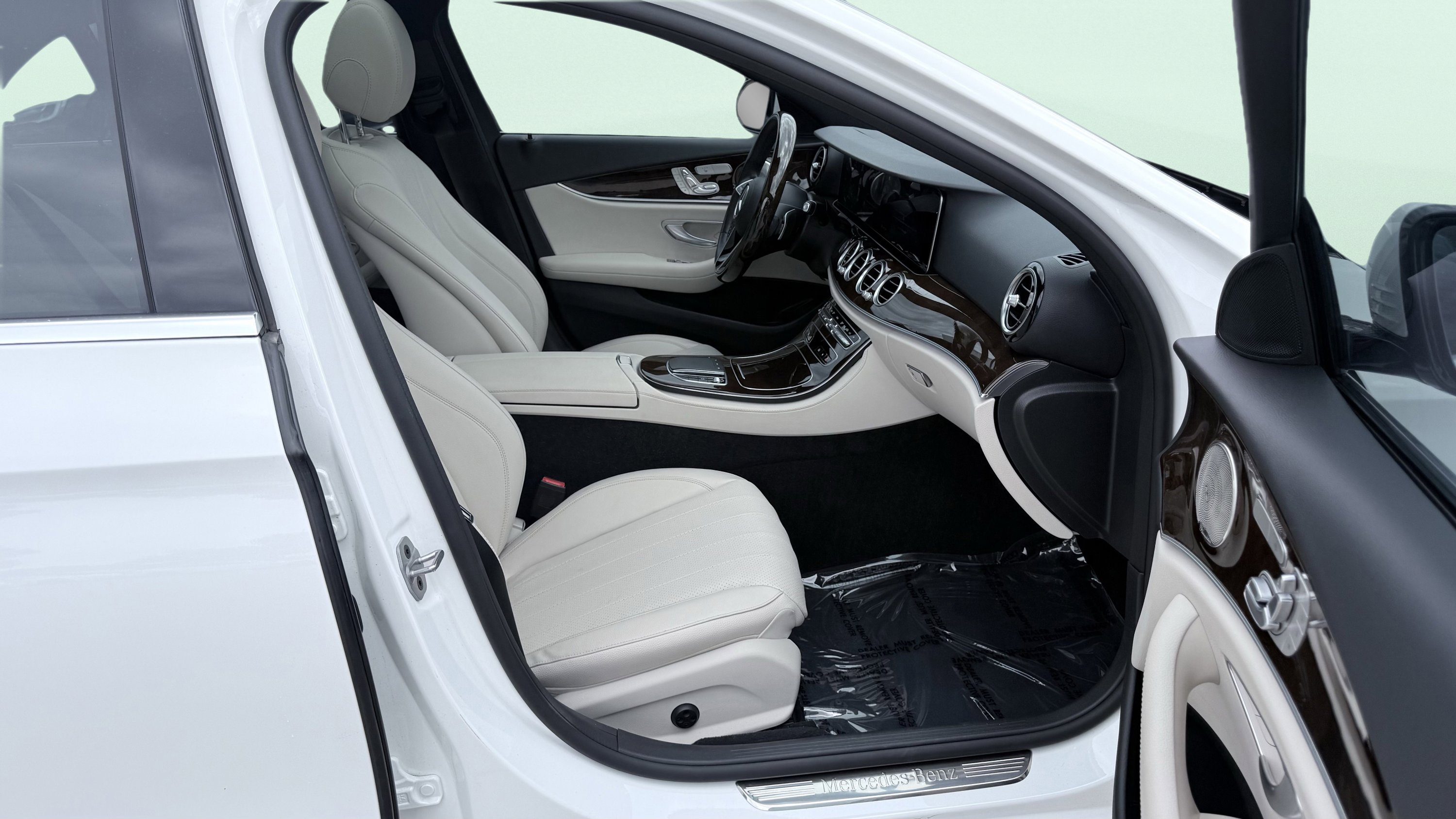 Used 2023 Mercedes-Benz E 350 Sedan image 43