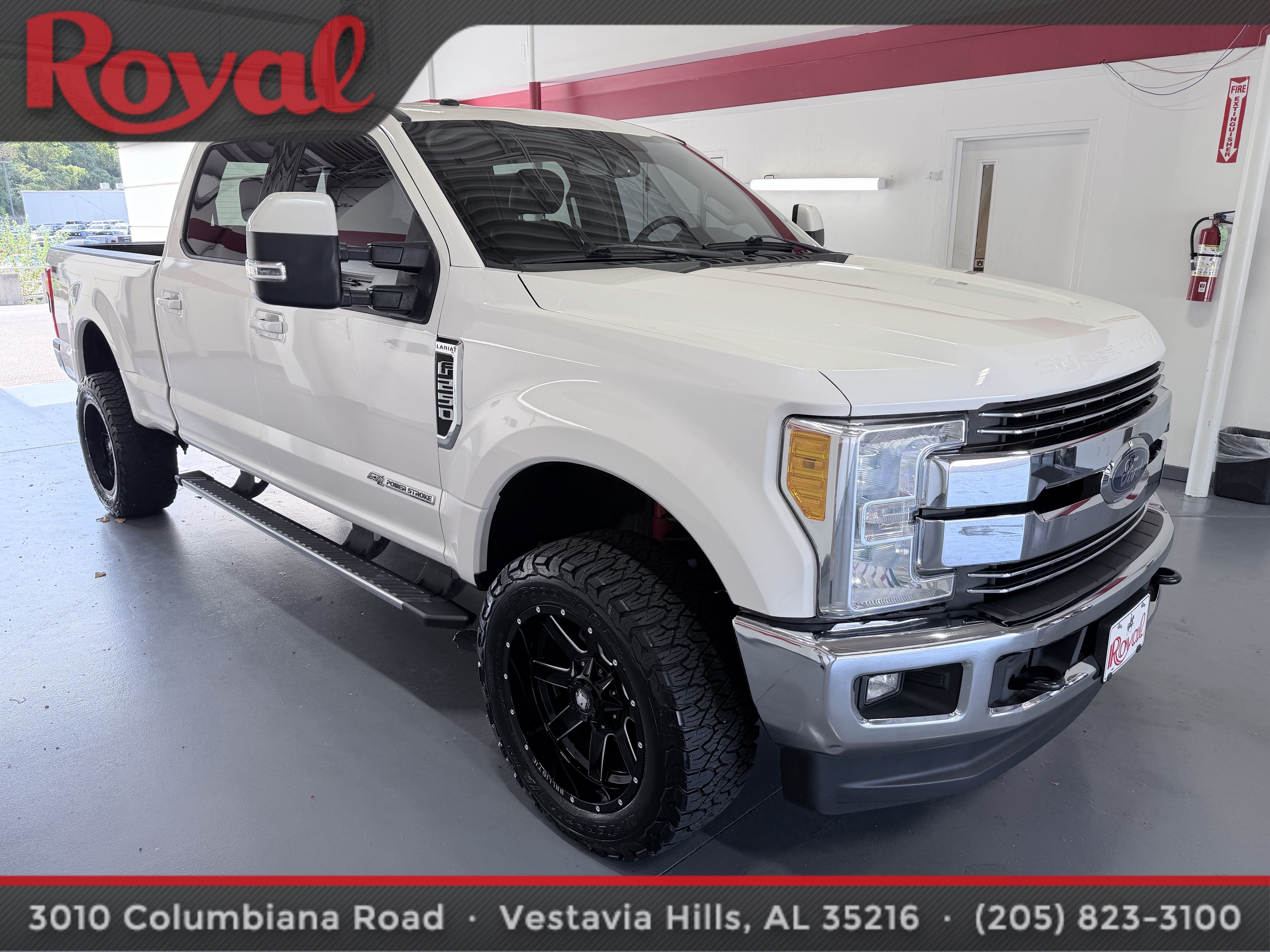 Used 2017 Ford F250 Lariat w/ Lariat Value Package AWD/4WD image 3