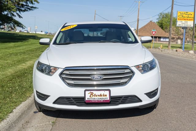 Used 2017 Ford Taurus SEL AWD/4WD image 2