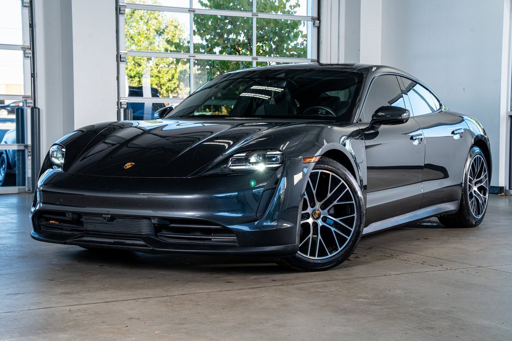 Used 2021 Porsche Taycan image 2