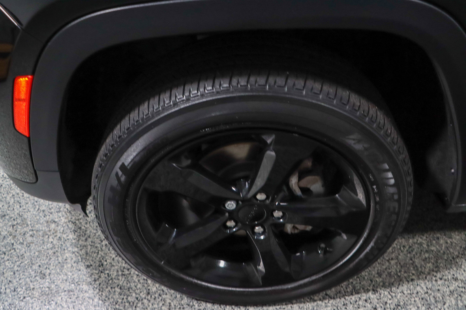 Used 2022 Jeep Grand Cherokee Altitude image 11