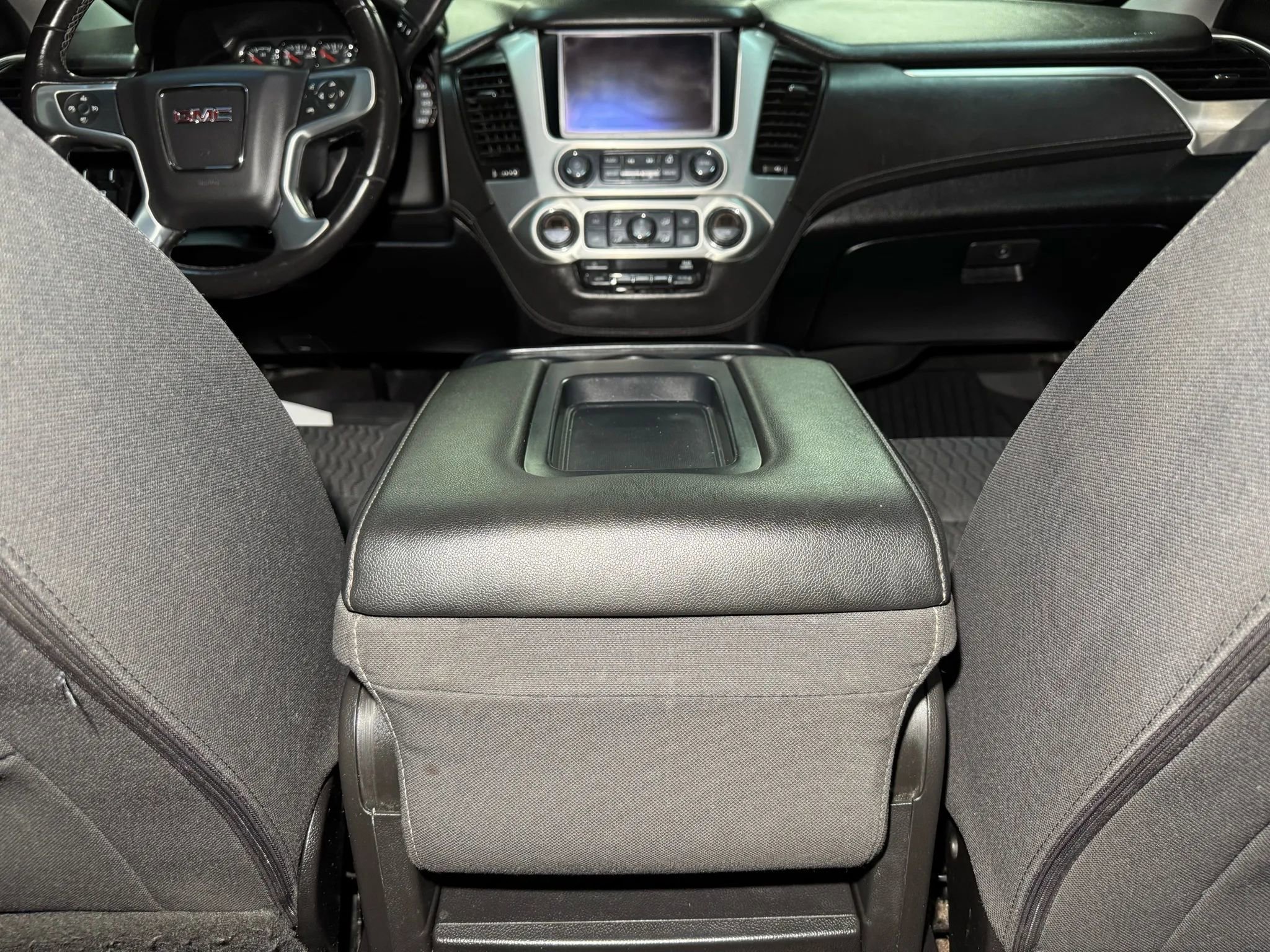 Used 2016 GMC Yukon SLE w/ HD Trailering Package image 29