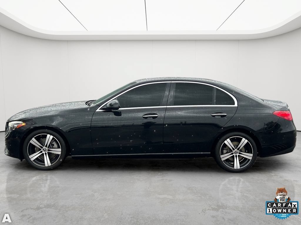 Used 2025 Mercedes-Benz C 300 4MATIC Sedan image 3