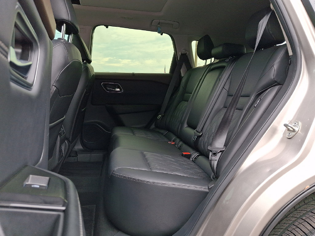 Certified 2023 Nissan Rogue Platinum w/ Platinum Premium Package AWD/4WD image 11