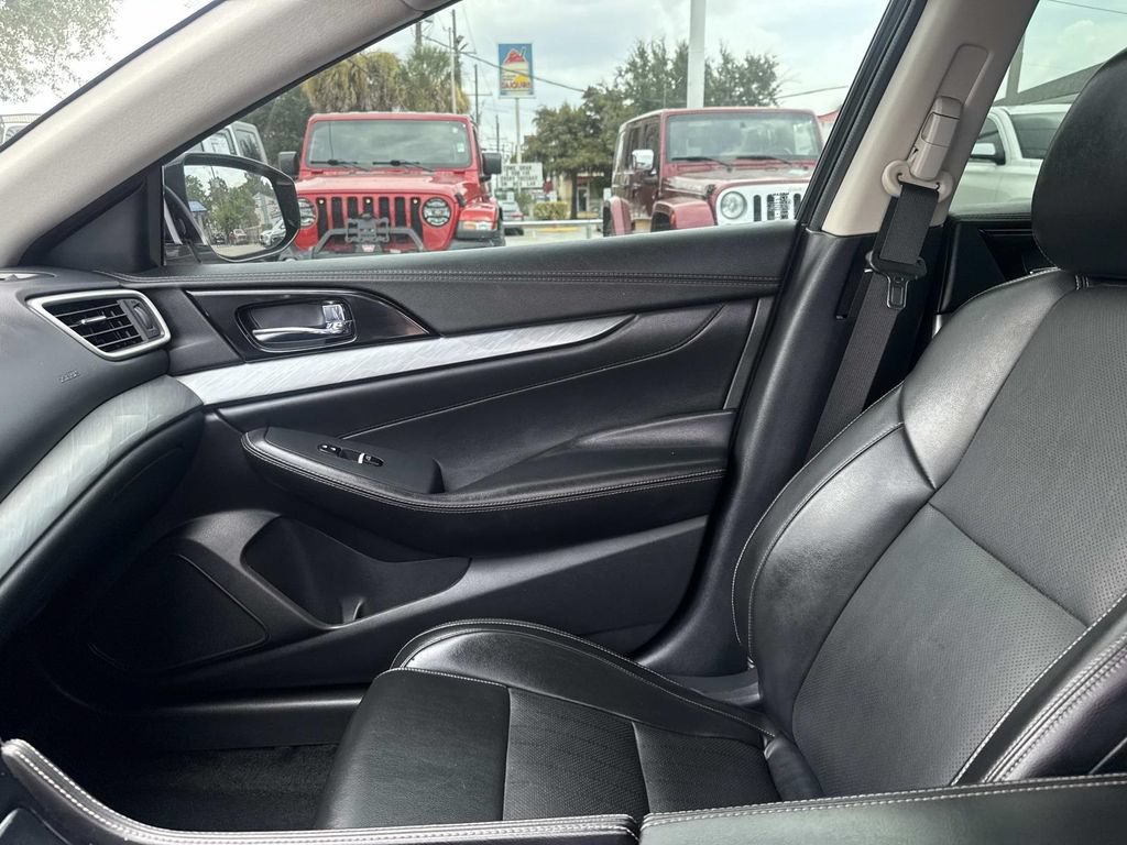 Used 2018 Nissan Maxima 3.5 SV FWD image 16