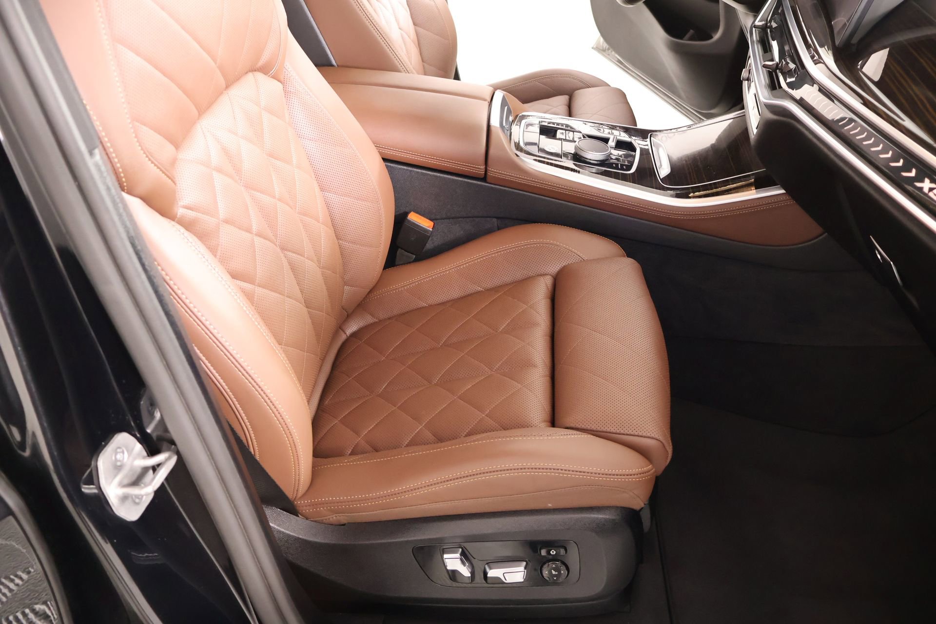 Used 2026 BMW X5 xDrive40i AWD/4WD image 13