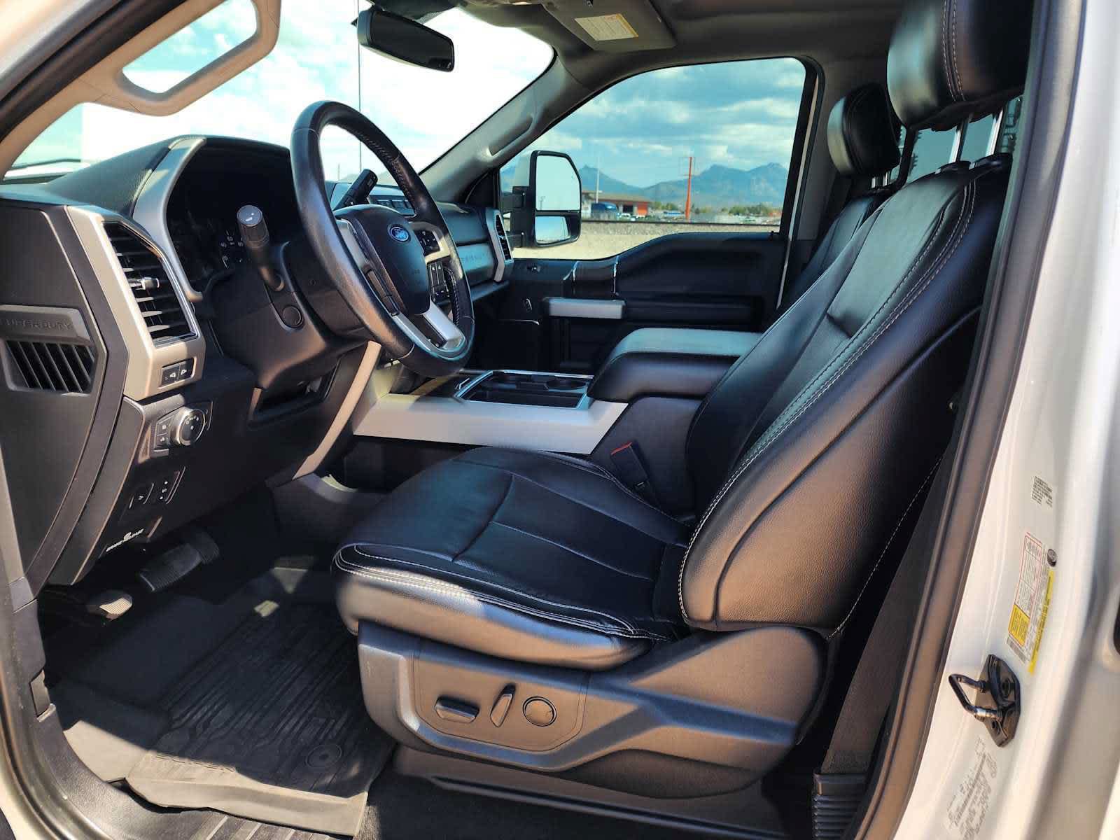 Used 2020 Ford F350 Lariat w/ Lariat Ultimate Package AWD/4WD image 18