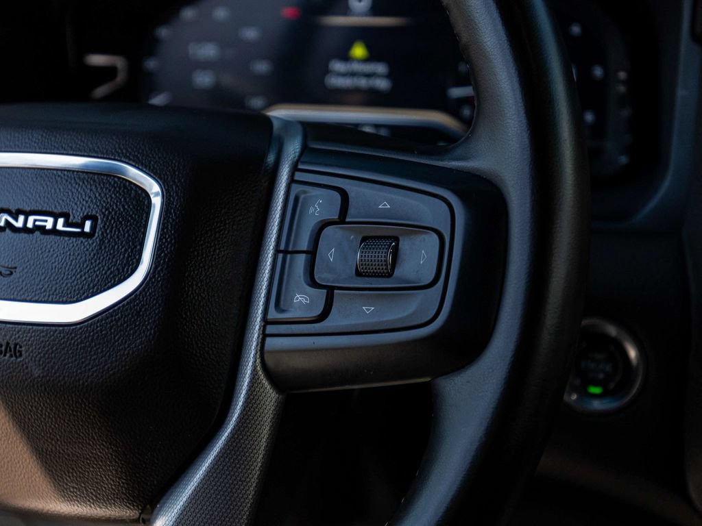 Used 2024 GMC Yukon Denali AWD/4WD image 24