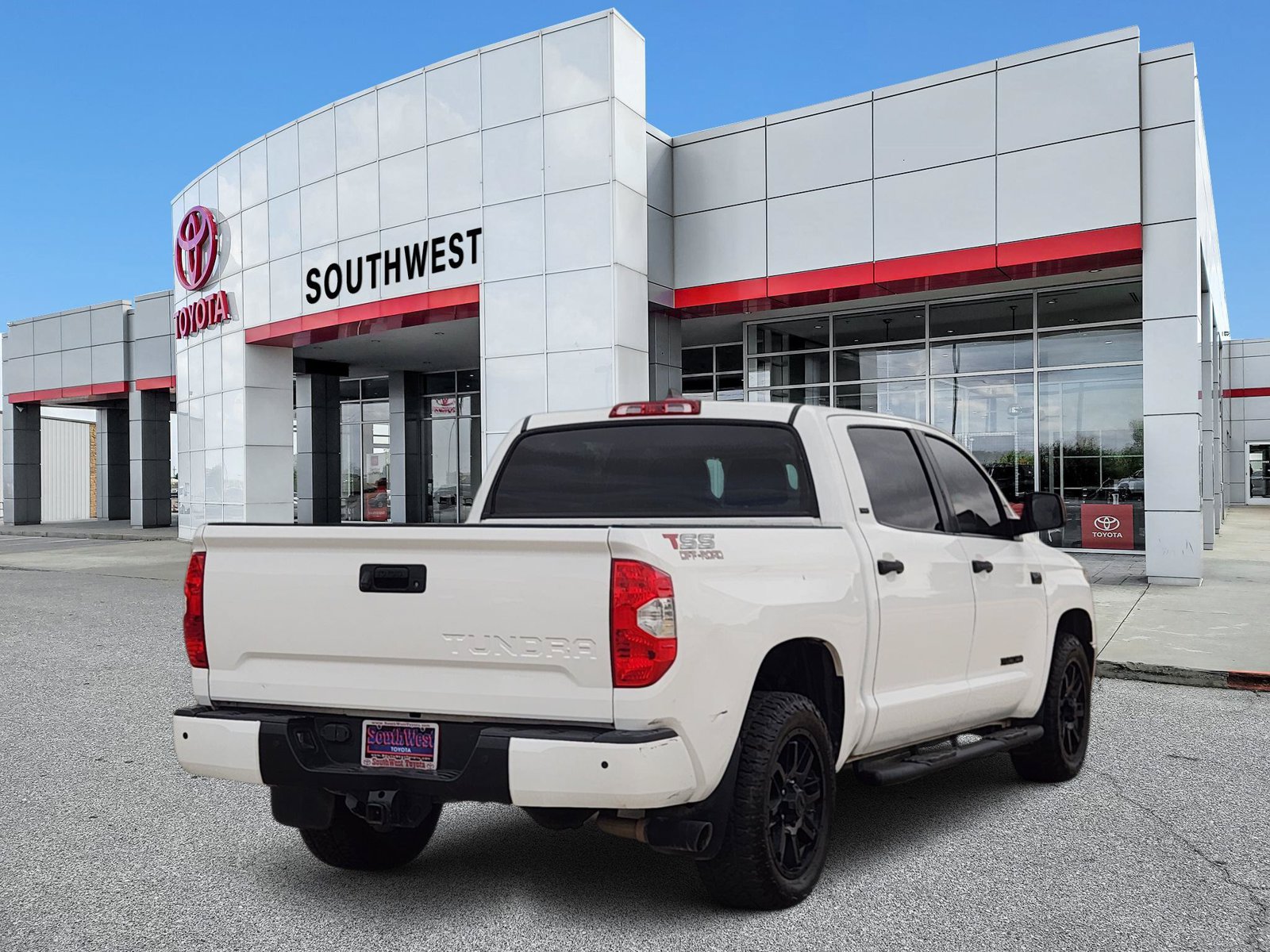 Used 2021 Toyota Tundra SR5 RWD image 5