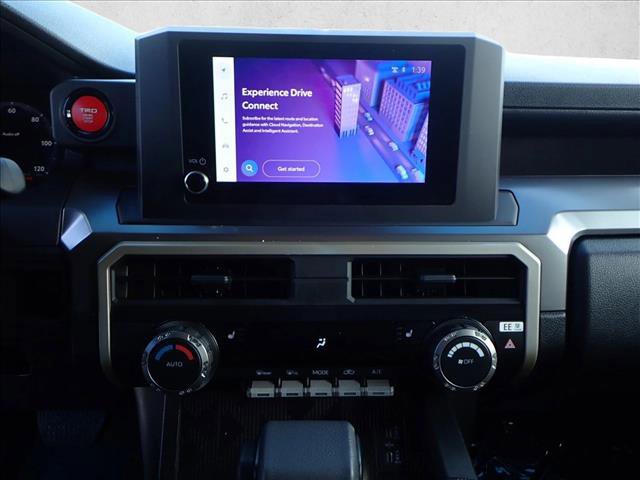 Used 2025 Toyota Tacoma TRD Off-Road image 15