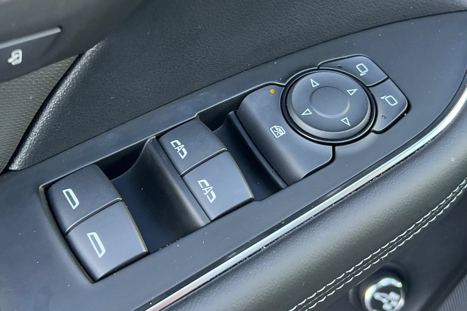 Used 2026 Buick Envision Preferred AWD/4WD image 16