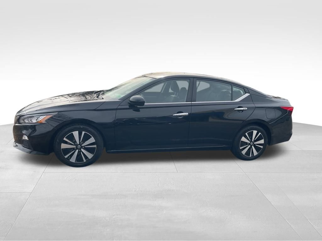 Used 2022 Nissan Altima 2.5 SV image 2