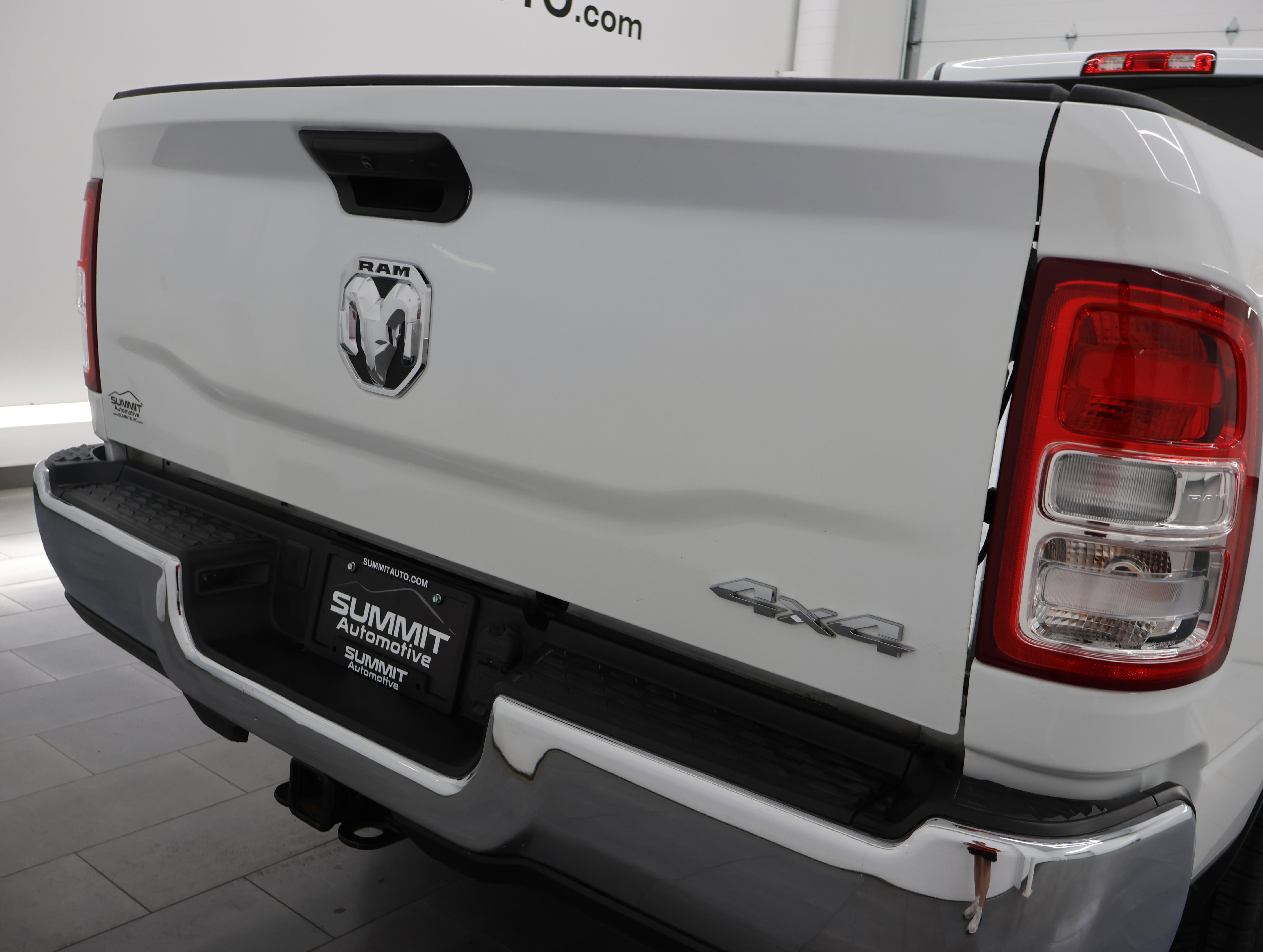 Used 2024 RAM 3500 Tradesman w/ Chrome Appearance Group AWD/4WD image 28