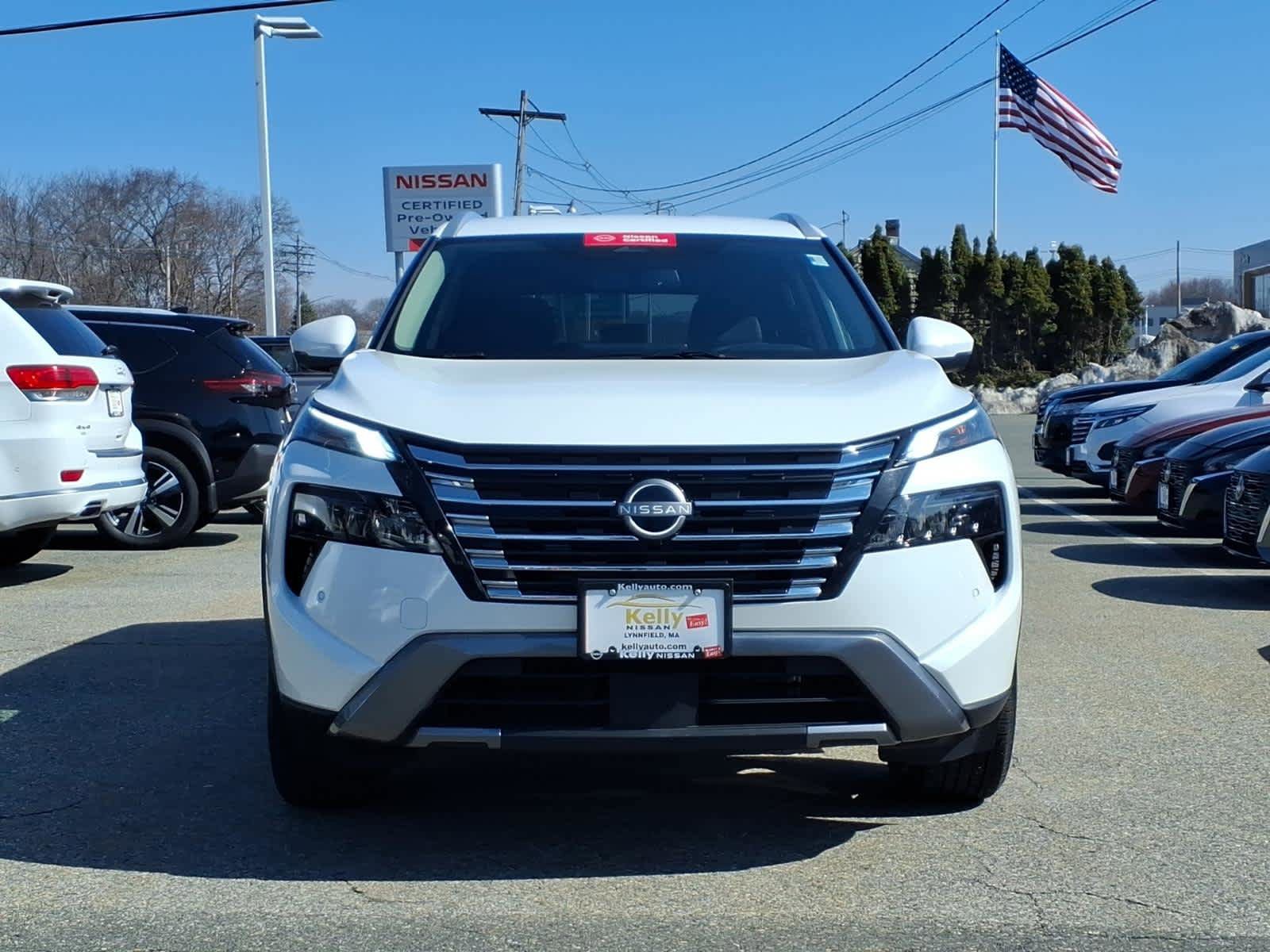 Certified 2026 Nissan Rogue SL AWD/4WD image 2