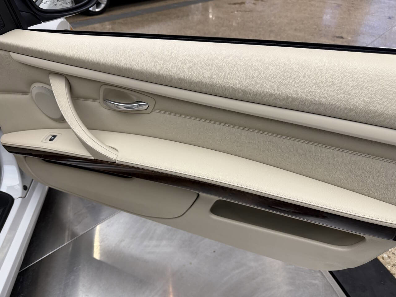 Used 2011 BMW 328i Convertible image 18