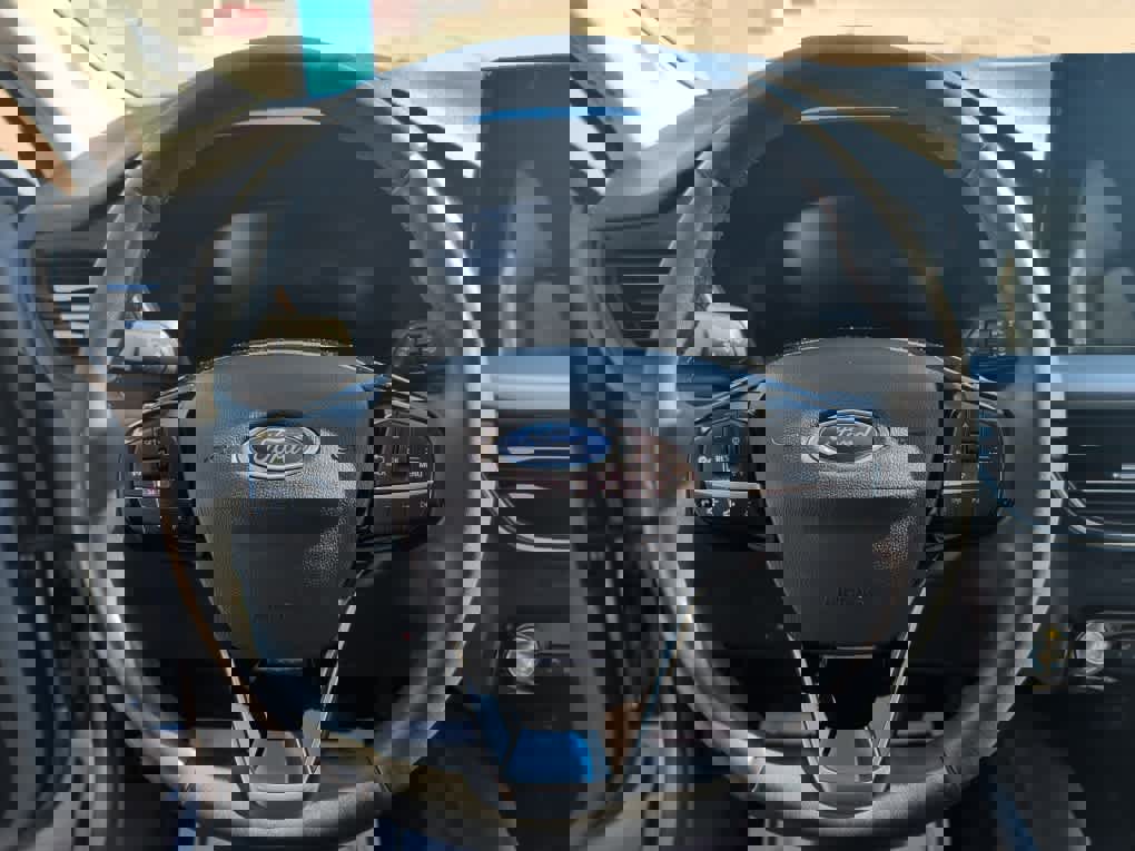 Used 2023 Ford Escape Platinum image 17