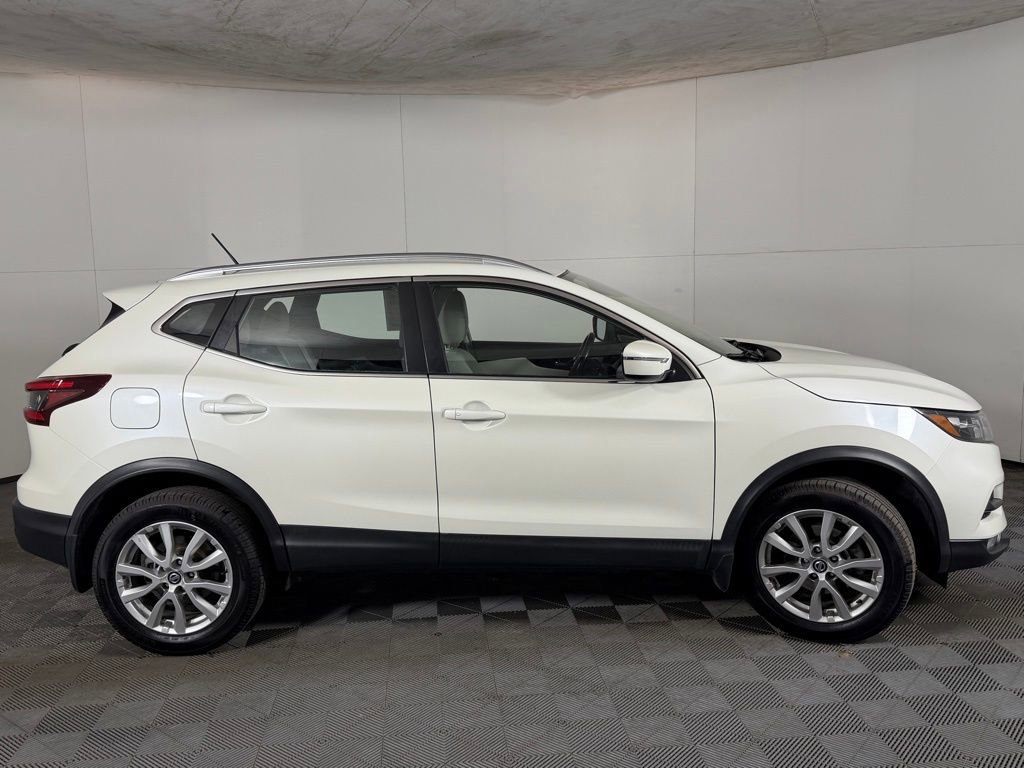 Used 2021 Nissan Rogue Sport SV image 6