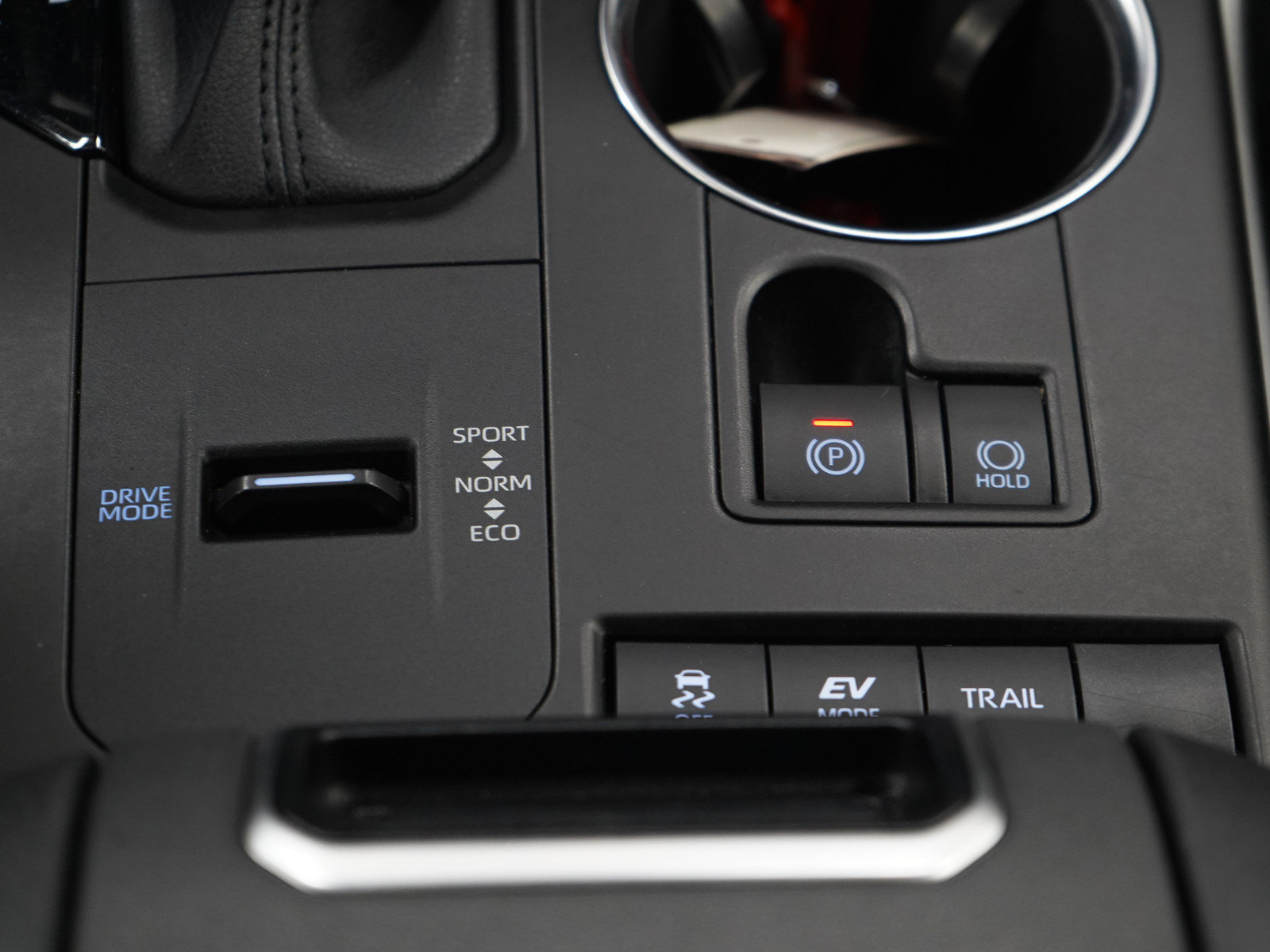 Used 2020 Toyota Highlander XLE AWD/4WD image 21