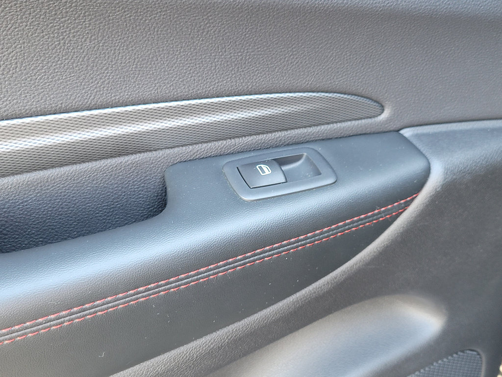 Used 2025 Dodge Durango GT RWD image 16
