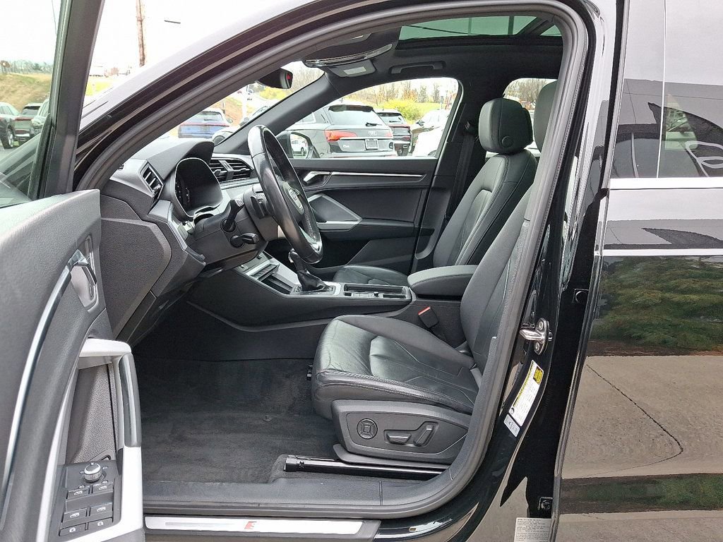 Used 2022 Audi Q3 2.0T Premium w/ Convenience Package image 15
