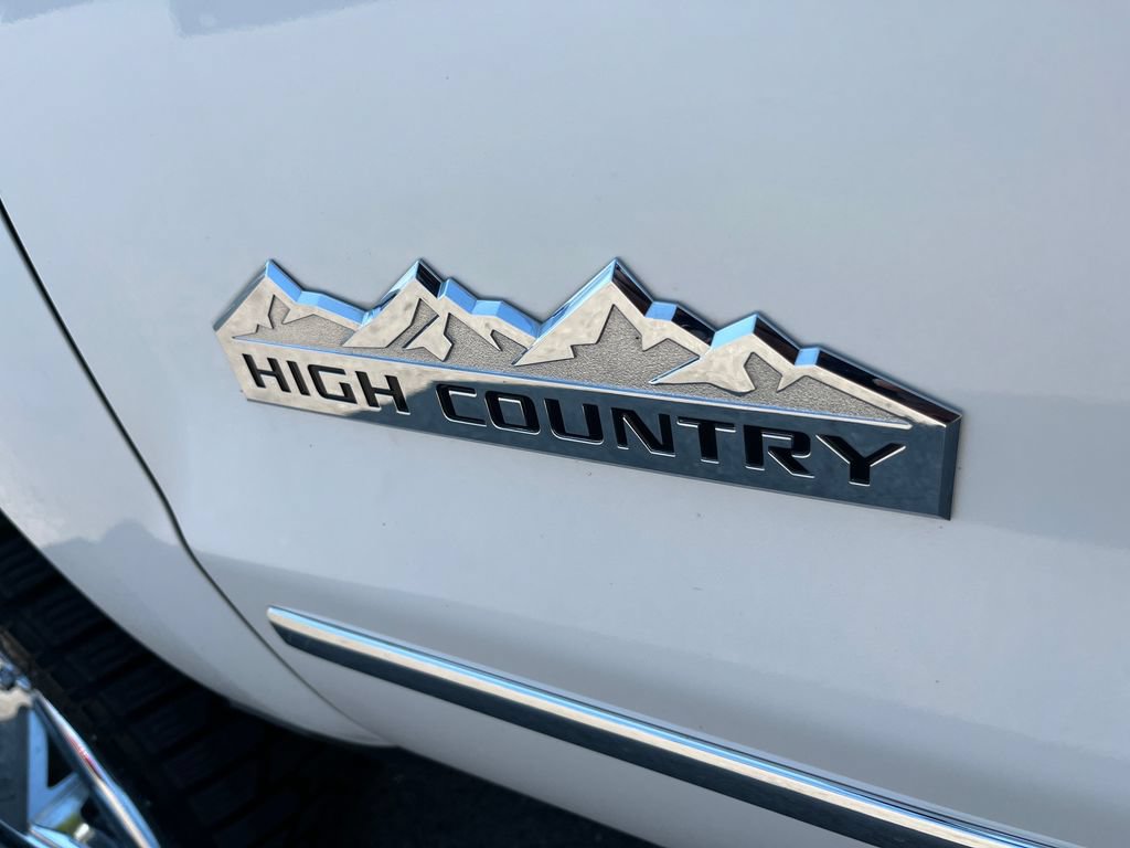 Used 2017 Chevrolet Silverado 1500 High Country AWD/4WD image 33
