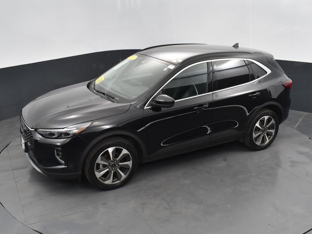 Used 2023 Ford Escape Platinum image 43