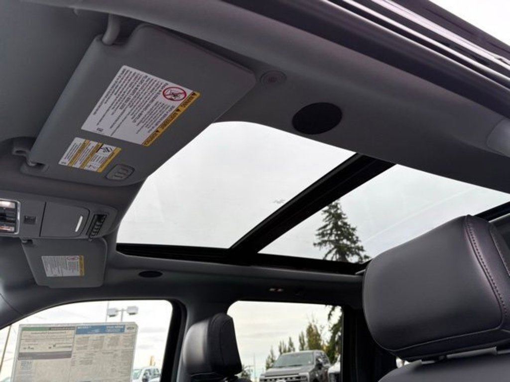 New 2026 Ford F350 Lariat w/ Tremor Off-Road Package image 38