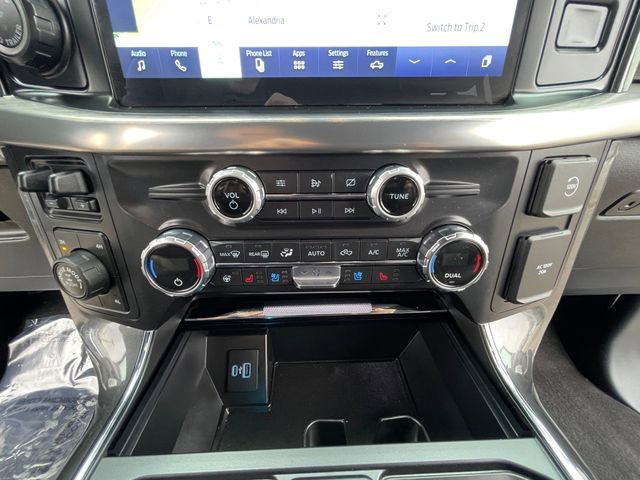 Used 2021 Ford F150 Lariat w/ Equipment Group 502A High image 23