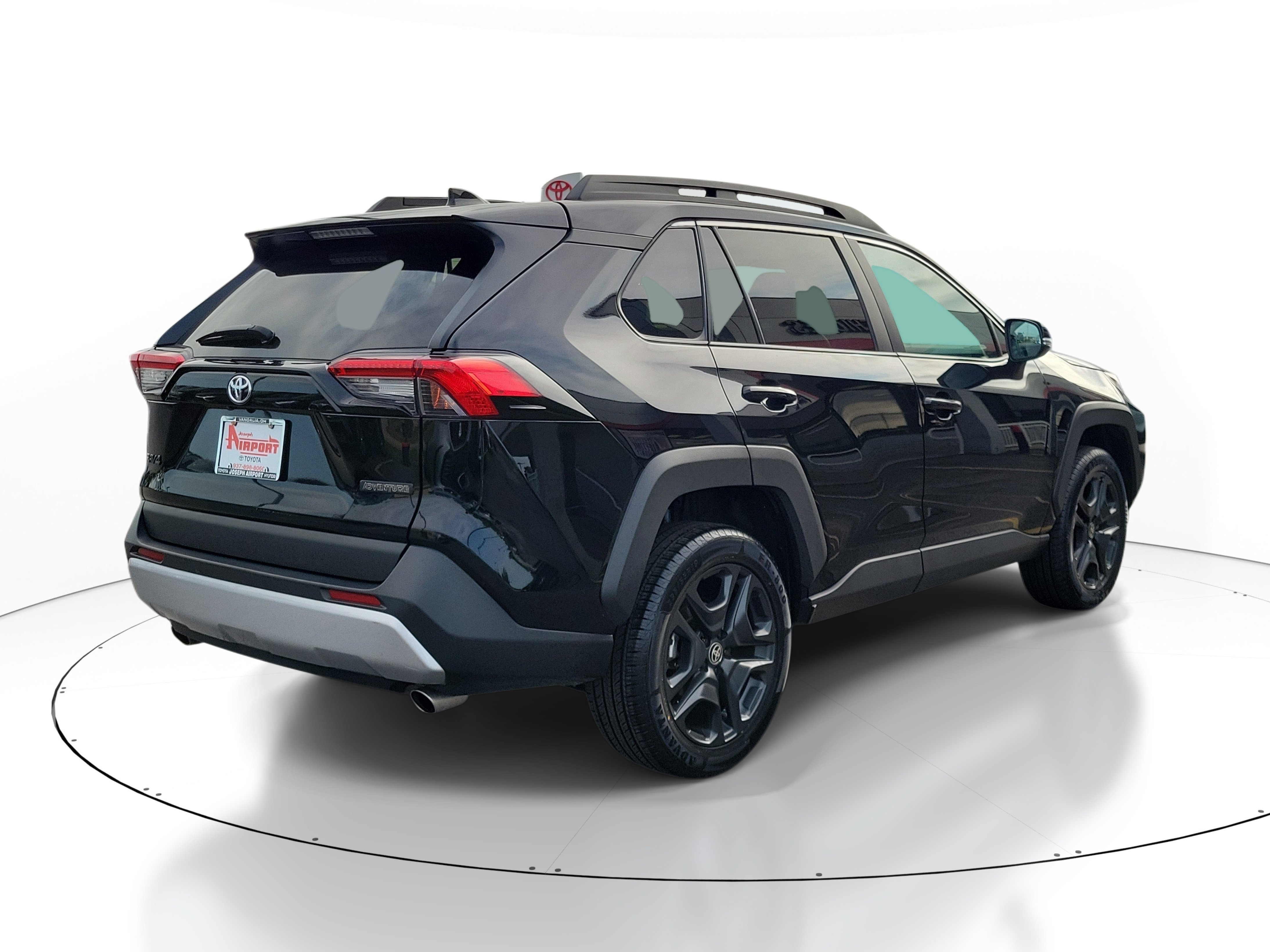 Used 2024 Toyota RAV4 Adventure AWD/4WD image 4