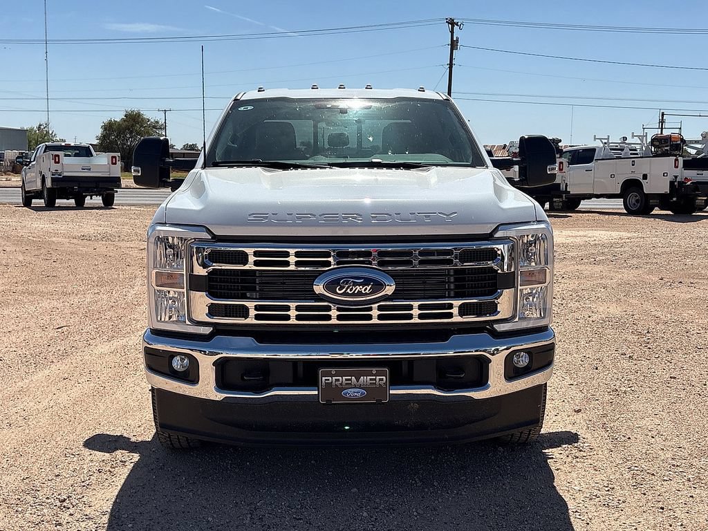 New 2026 Ford F350 XL w/ XL Chrome Package AWD/4WD image 3