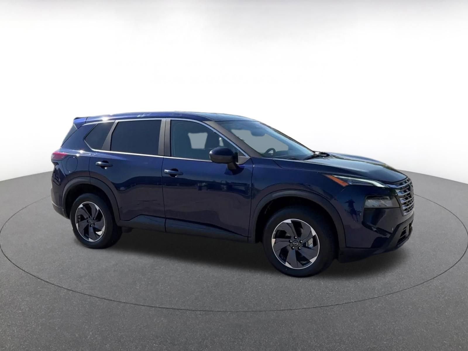 Used 2025 Nissan Rogue SV FWD image 2