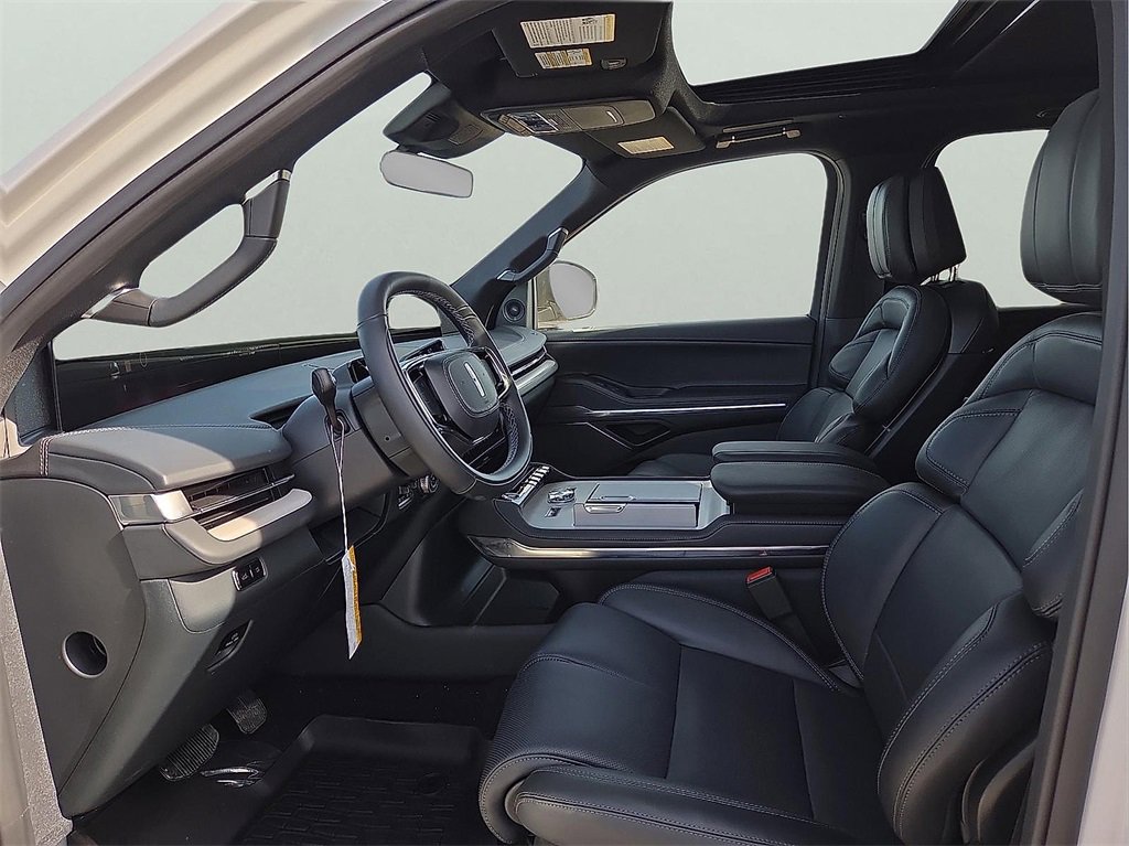New 2026 Lincoln Navigator L Reserve w/ Jet Appearance Package image 12