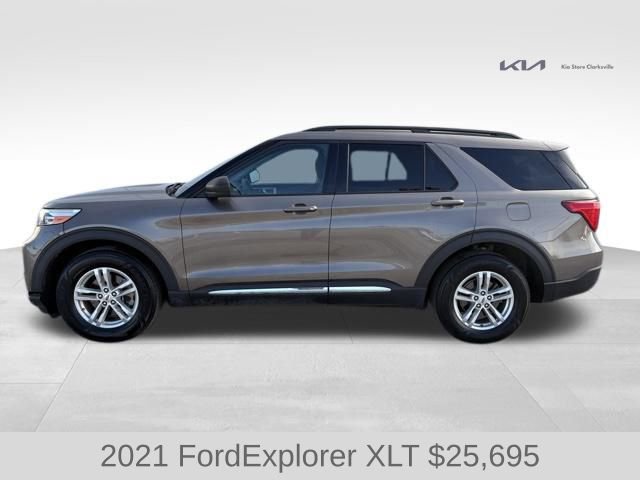 Used 2021 Ford Explorer XLT image 5