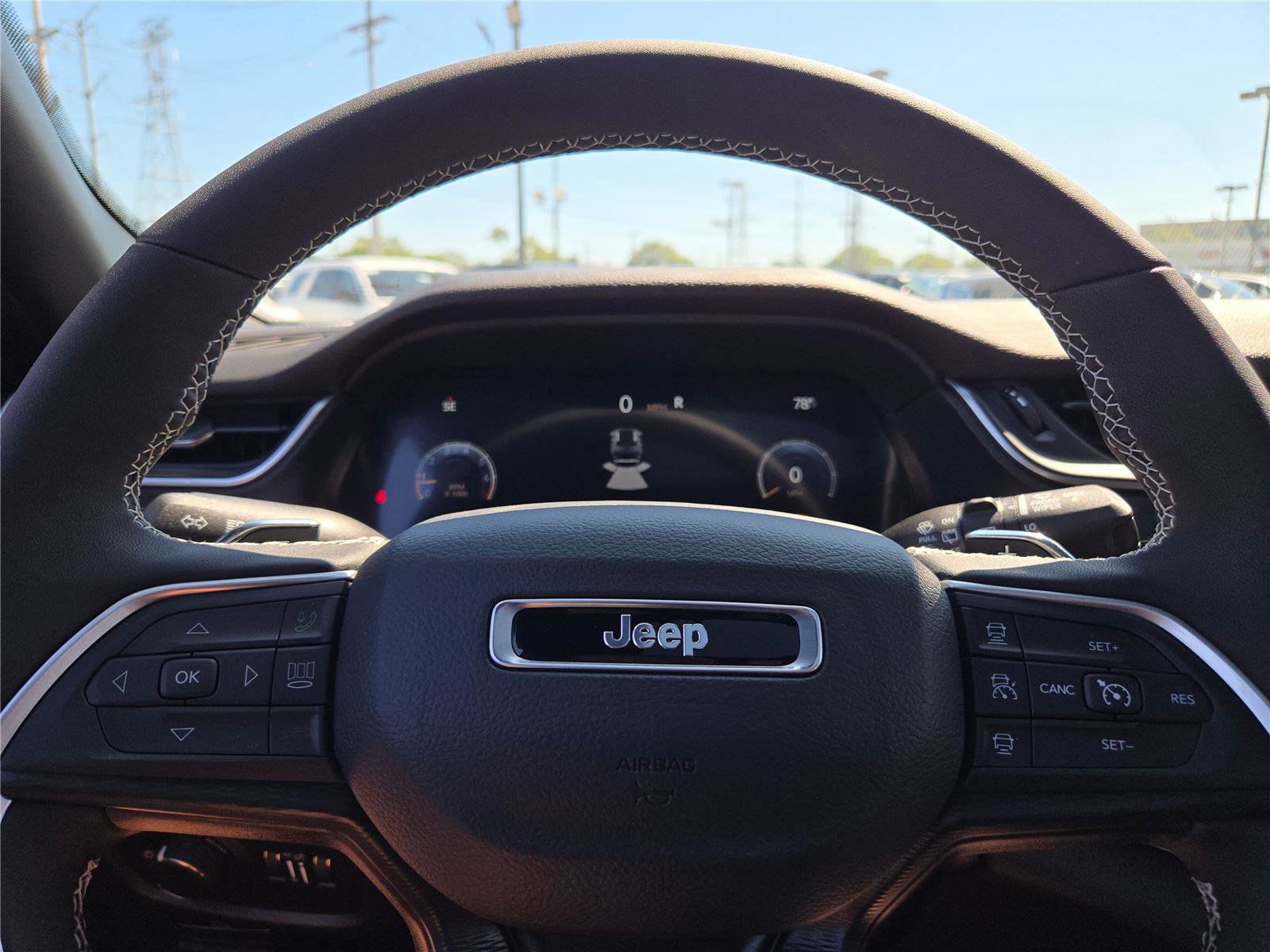 New 2025 Jeep Grand Cherokee Altitude image 37