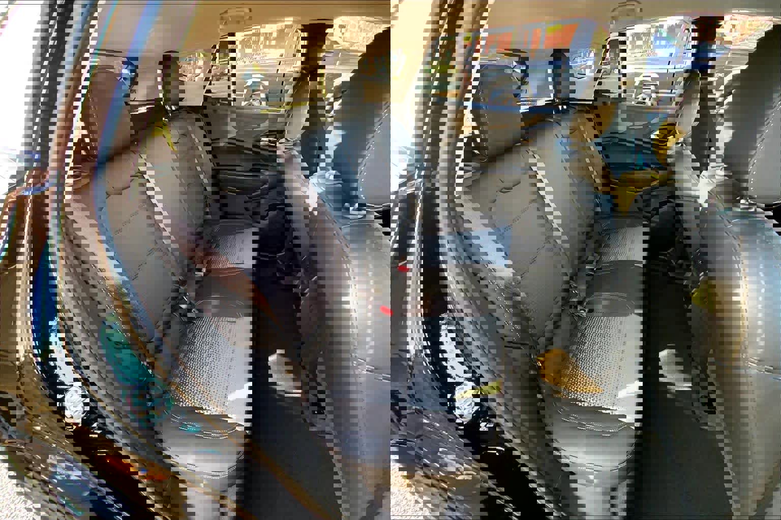 Used 2025 Chevrolet Trax LT w/ LT Convenience Package image 18