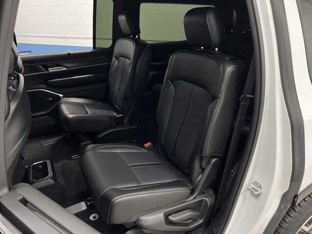 Used 2024 Jeep Wagoneer Series III w/ Convenience Group I image 31