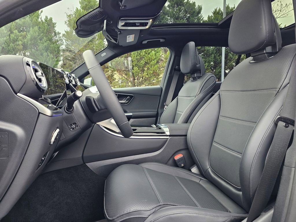 Used 2026 Mercedes-Benz GLC 300 image 14