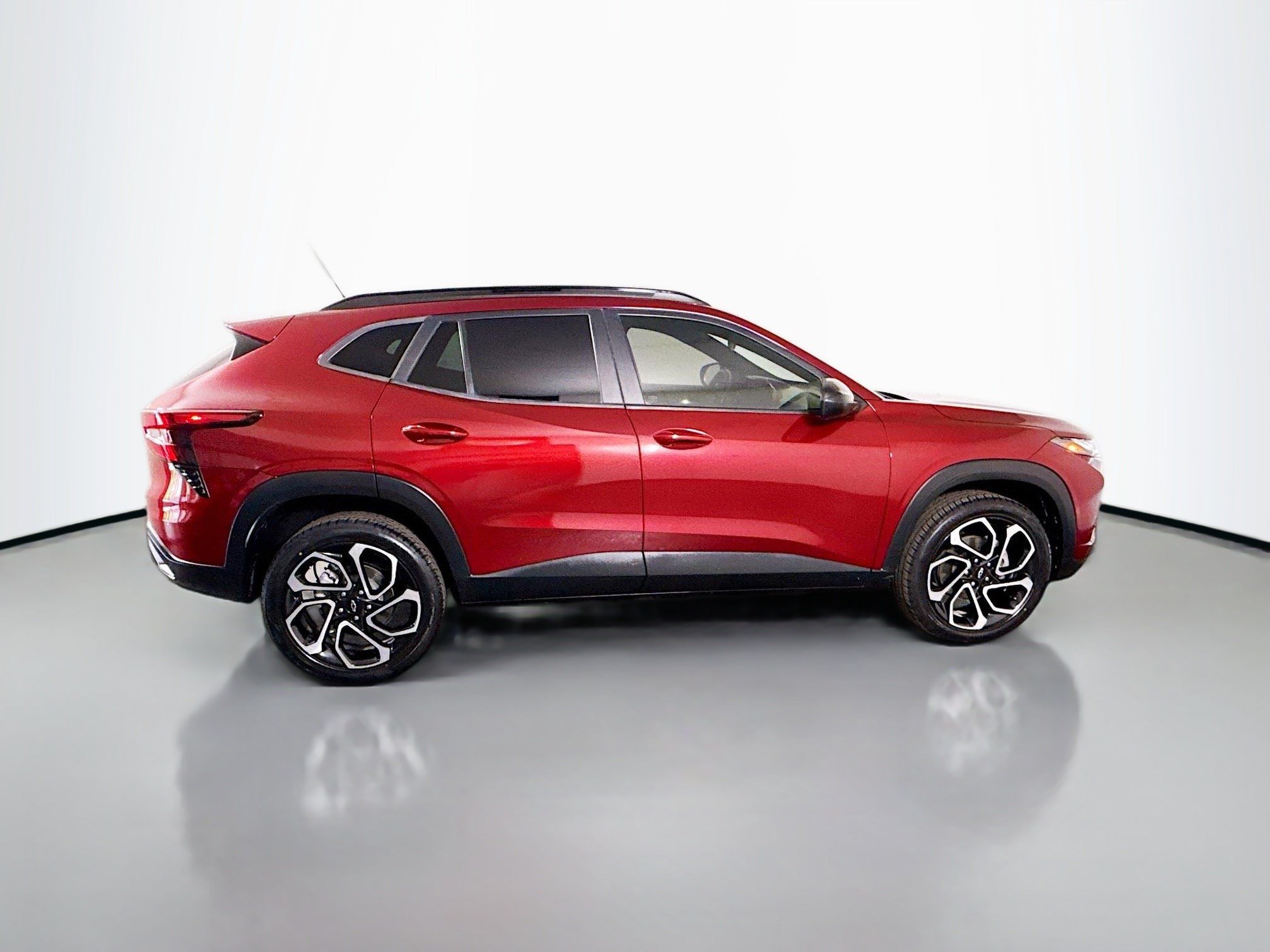 Used 2024 Chevrolet Trax RS w/ Driver Confidence Package FWD image 11