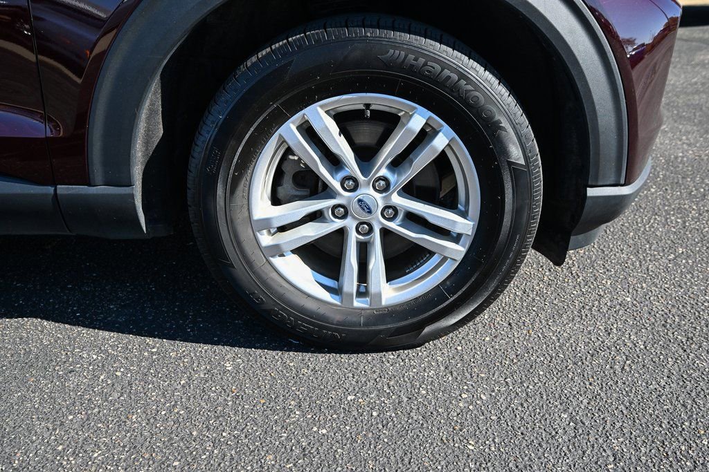 Certified 2023 Ford Explorer XLT w/ Equipment Group 202A image 15