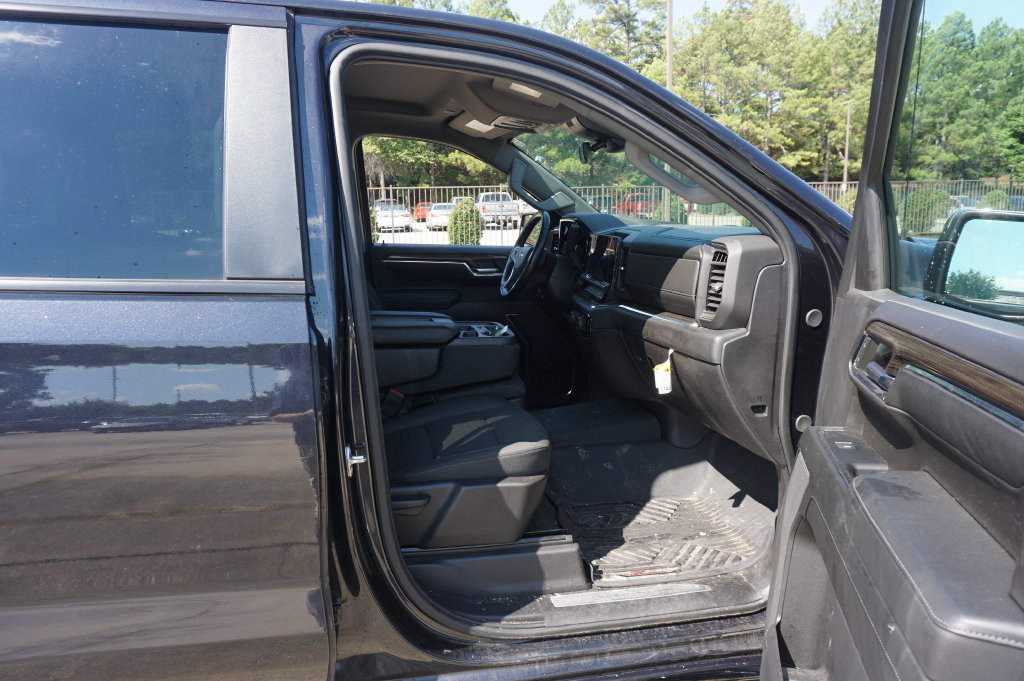Used 2024 Chevrolet Silverado 1500 LT AWD/4WD image 17