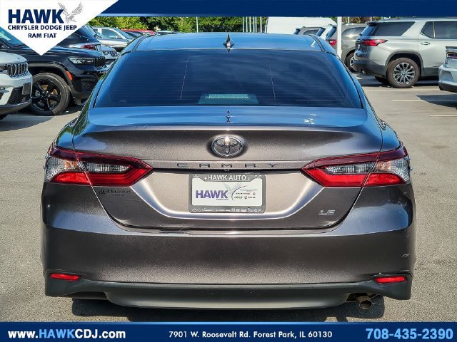 Used 2021 Toyota Camry LE FWD image 5
