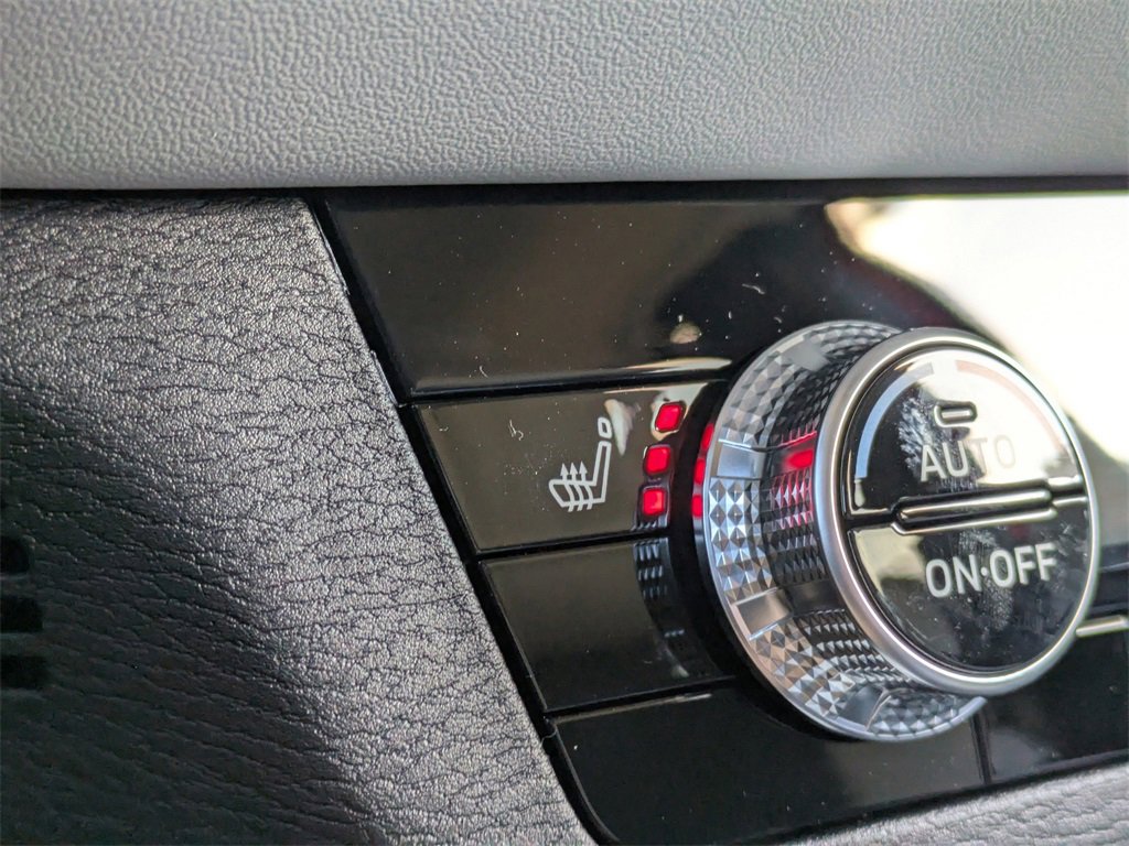 New 2025 Mitsubishi Outlander SE image 24