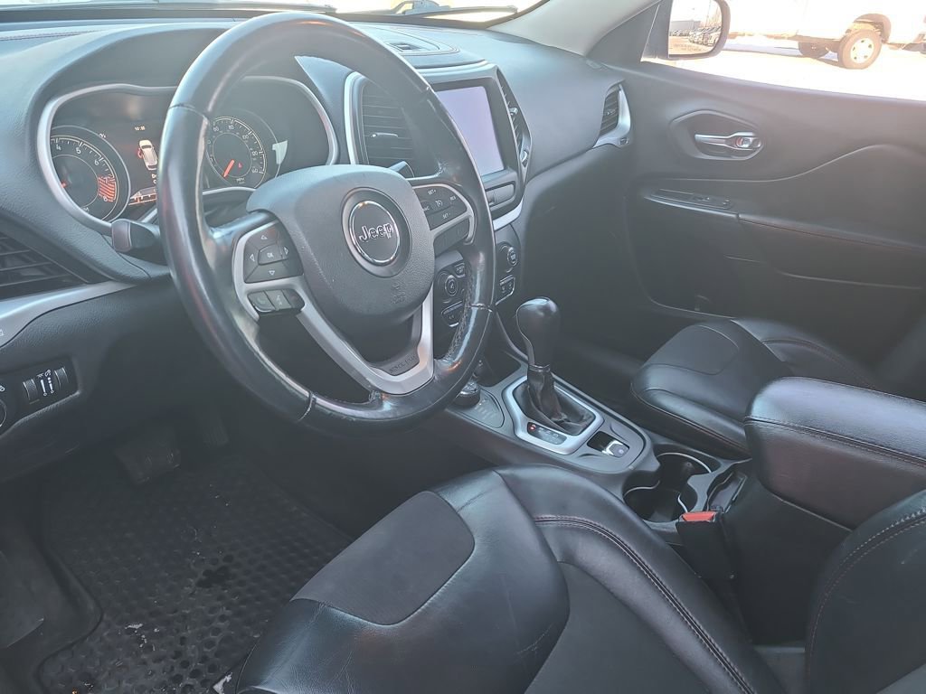 Used 2015 Jeep Cherokee Trailhawk image 20