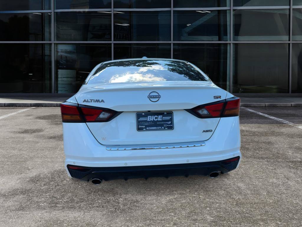 Used 2023 Nissan Altima 2.5 SR w/ SR Premium Package AWD/4WD image 6