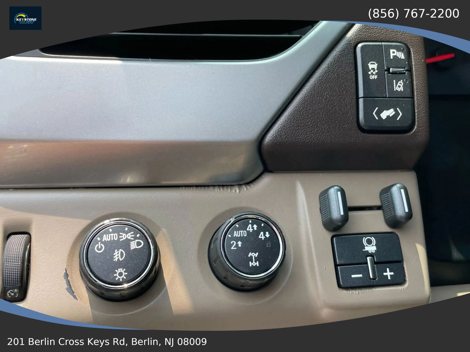 Used 2015 Chevrolet Suburban LTZ w/ Max Trailering Package AWD/4WD image 24