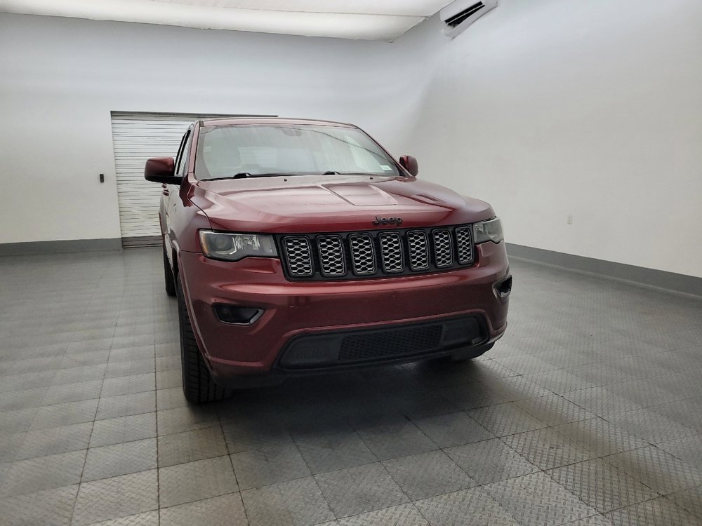 Used 2018 Jeep Grand Cherokee Altitude image 14