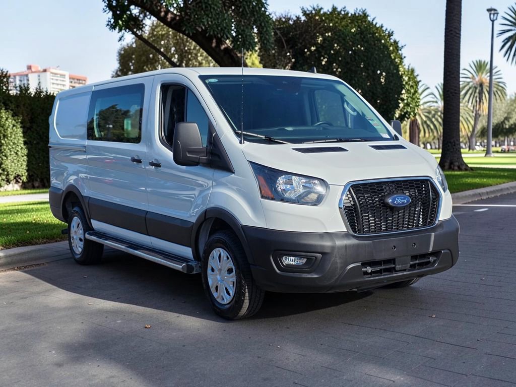 Used 2025 Ford Transit 250 Low Roof w/ Exterior Upgrade Package RWD image 4
